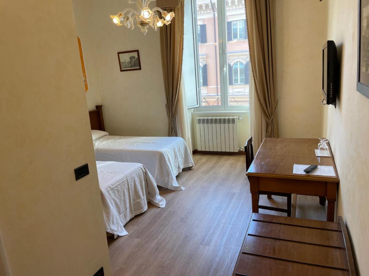 Le Petit Real Hotell Roma Eksteriør bilde