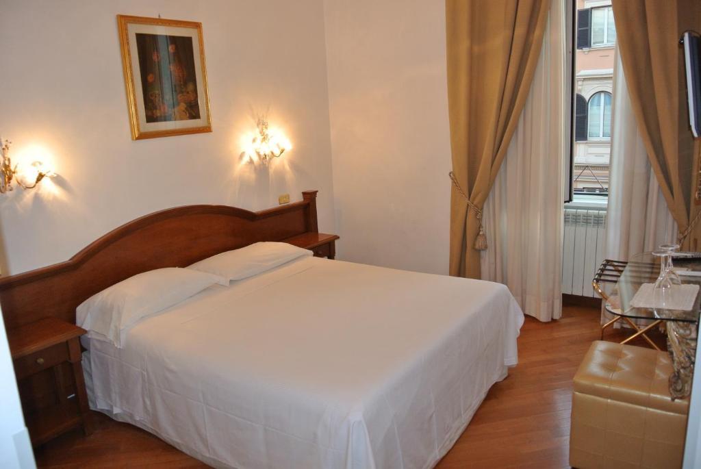 Le Petit Real Hotell Roma Rom bilde